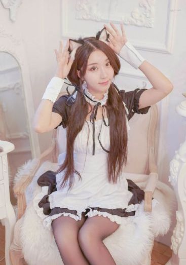 欧美孕妇吊带连衣裙_720手机在线看