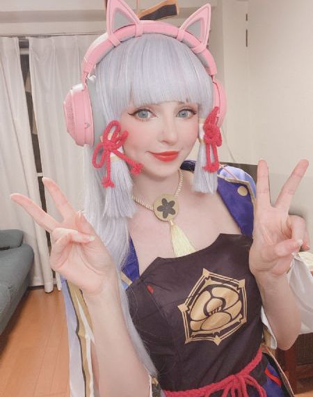 欧美女郎烈焰红唇妆_720日韩电影在线