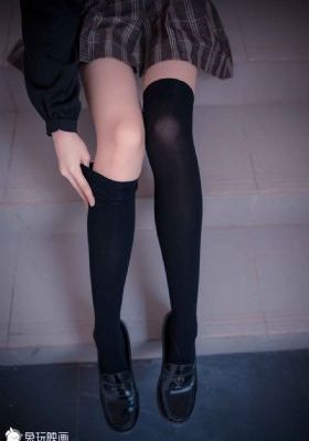 日韩校服运动款_剧情片免费高清观看