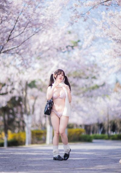 亚洲1区2区3区4区产品乱码_720日本电影免费