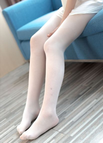 欧美少女户外瑜伽_剧情片在线观看视频