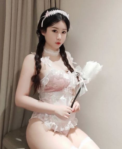 欧美大牌呢大衣_国产剧在线播放观看