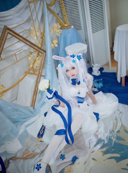 美女虐男奴_4K高清在线