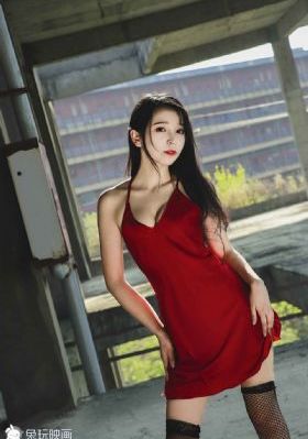 欧美美女与大叔吻戏_DVD高清视频观看